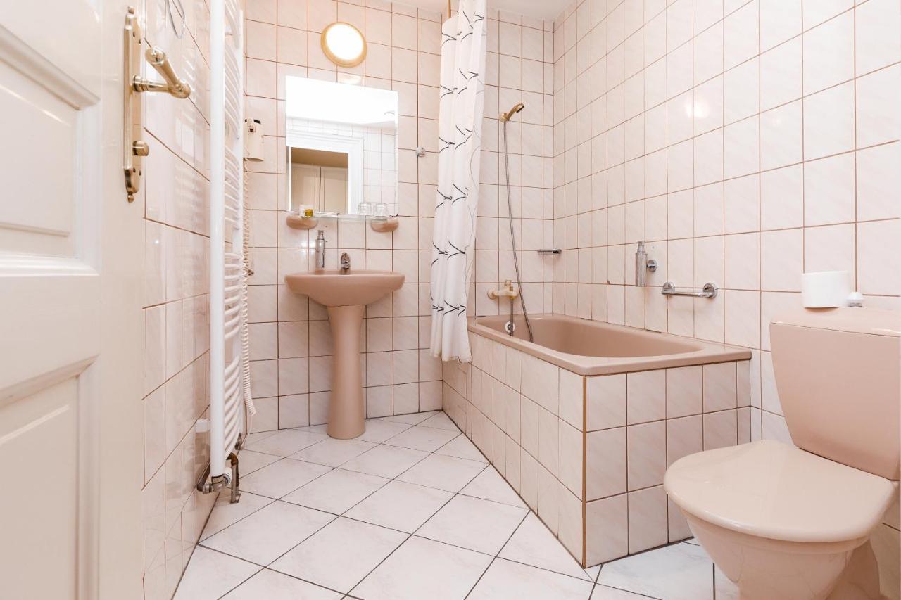 Hotel Heluan Karlovy Vary Quarto foto